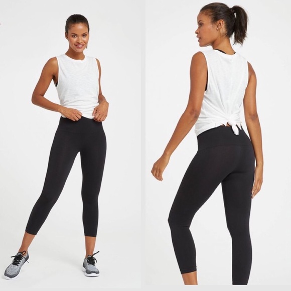 SPANX Pants - Spanx Look At Me Now Cropped Seamless Leggings